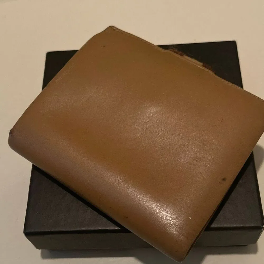 Gucci Compact Bifold Wallet Camel Tan Leather Stripe Flap Neutral Luxury Preppy